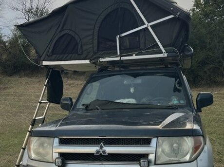Mitsubishi Pajero io 2001