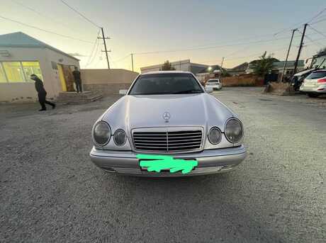 Mercedes E 220 1999
