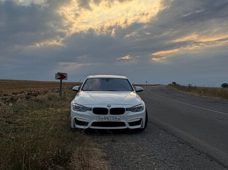 BMW 330 2015