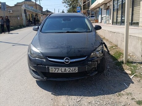 Opel Astra 2015