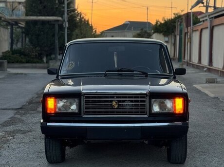 LADA (VAZ) 2107 2010