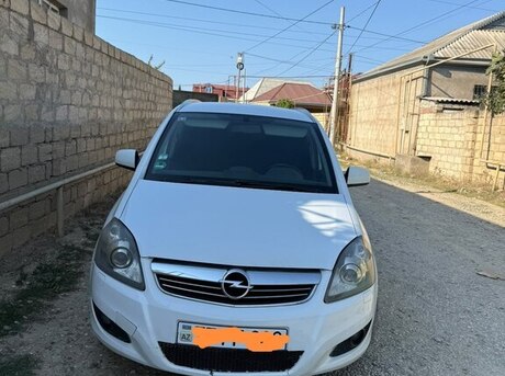 Opel Zafira 2011