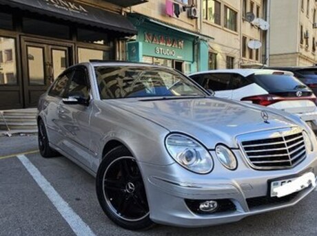 Mercedes E 220 2004