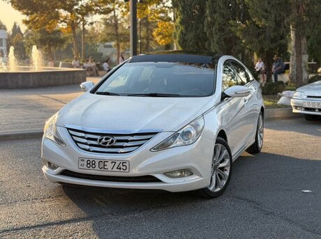 Hyundai Sonata 2010