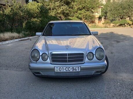 Mercedes E 220 1999