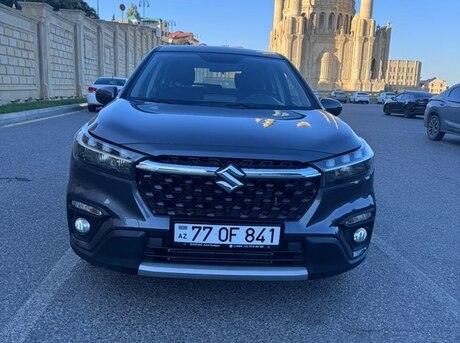 Suzuki S-Cross 2024