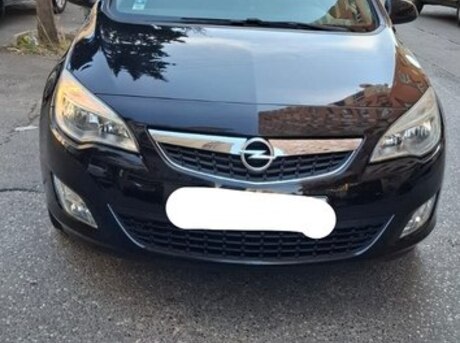 Opel Astra 2011