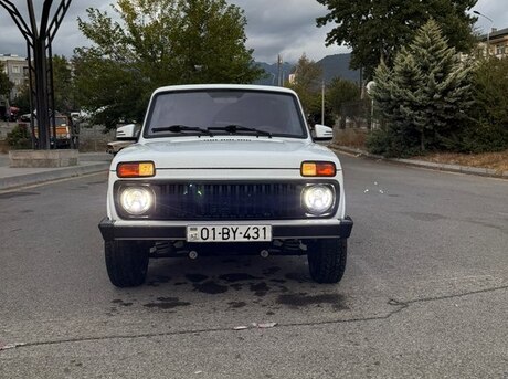 LADA (VAZ) Niva 2015