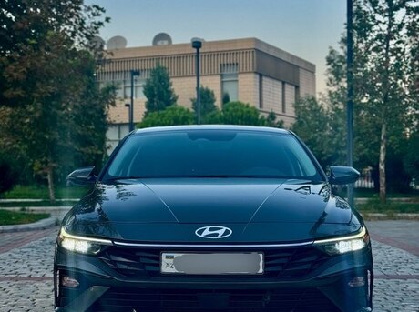 Hyundai Elantra 2025