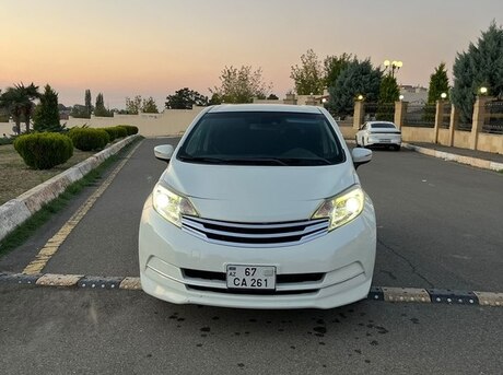 Nissan Note 2016