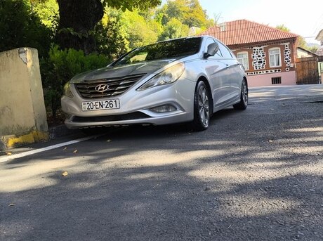 Hyundai Sonata 2012