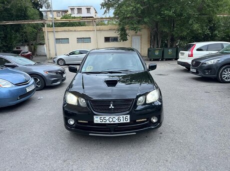 Mitsubishi Airtrek 2003