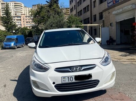 Hyundai Accent 2013