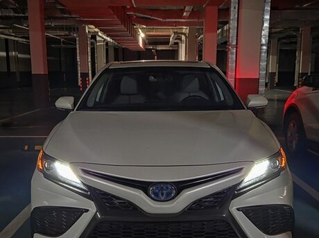 Toyota Camry 2021