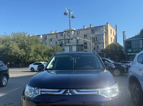 Mitsubishi Outlander 2014