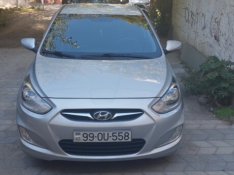 Hyundai Accent 2012