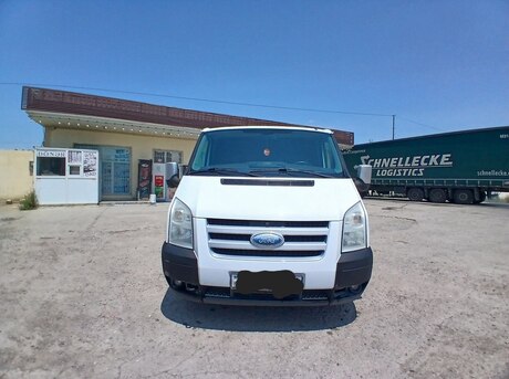 Ford Transit 2010