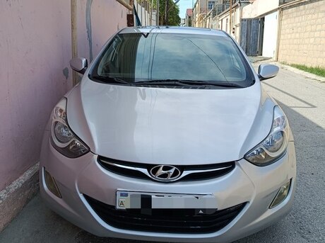 Hyundai Elantra 2012