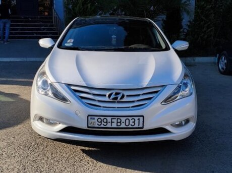Hyundai Sonata 2010