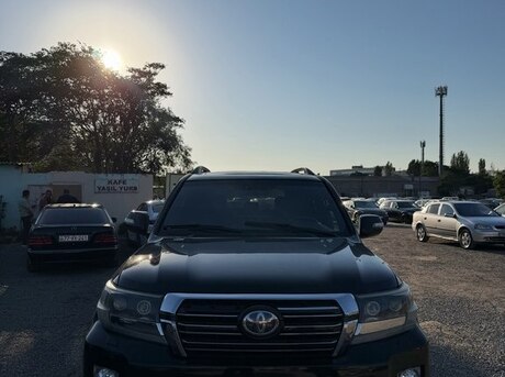 Toyota Land Cruiser 2011