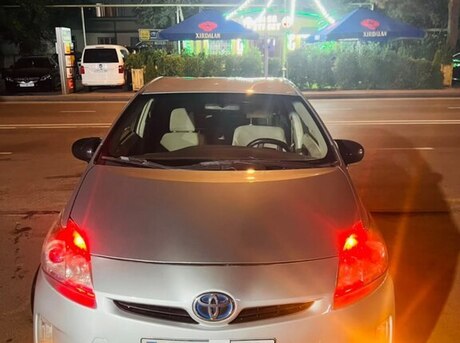 Toyota Prius 2010