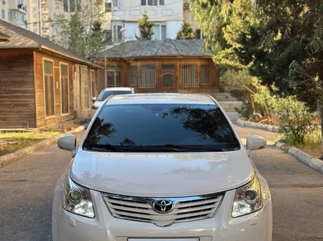 Toyota Avensis 2011