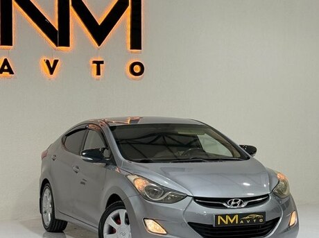 Hyundai Elantra 2011