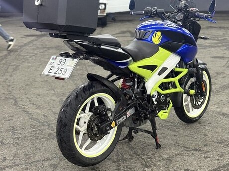 Bajaj Pulsar NS 200 2022