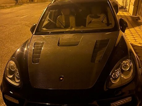 Porsche Cayenne Turbo 2011