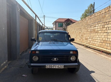 LADA (VAZ) Niva 2015