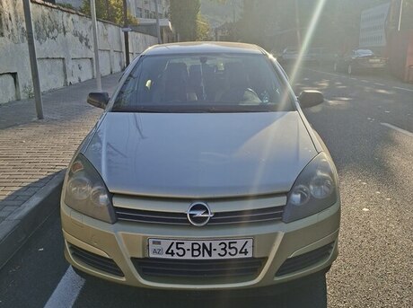 Opel Astra 2004