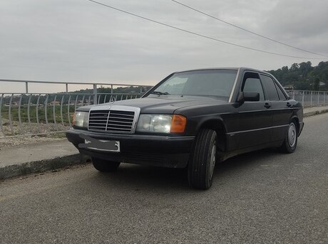 Mercedes 190 1990