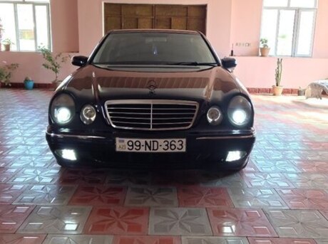 Mercedes E 240 2000