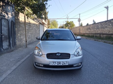 Hyundai Accent 2010