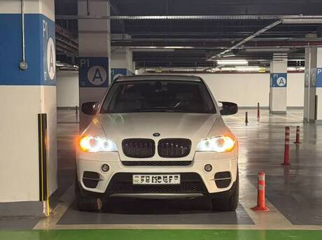 BMW X5 2011