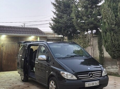 Mercedes  2010