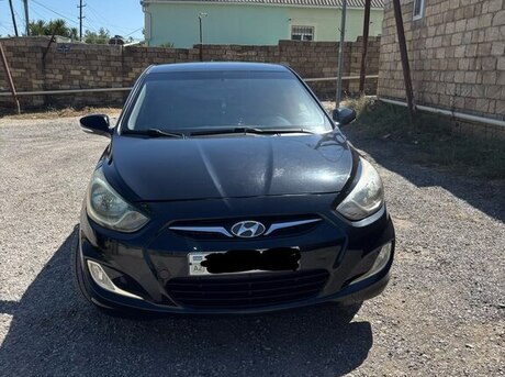 Hyundai Accent 2012
