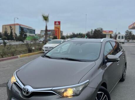 Toyota Auris 2016