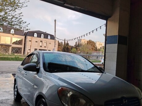 Hyundai Accent 2009
