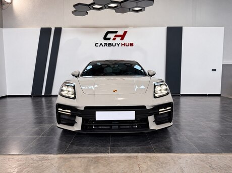 Porsche Panamera 4 E-Hybrid 2024