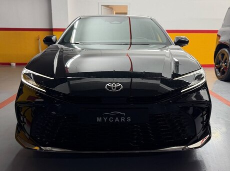 Toyota Camry 2025