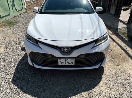 Toyota Camry 2021