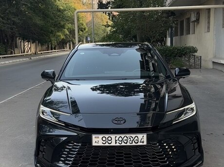 Toyota Camry 2025