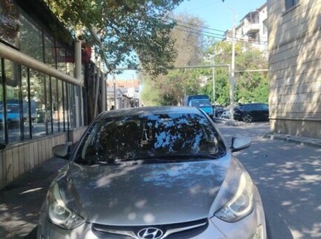 Hyundai Elantra 2015