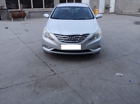 Hyundai Sonata 2010