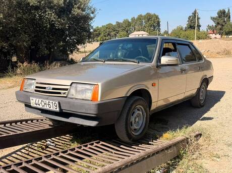 LADA (VAZ) 21099 2000