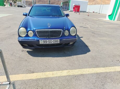 Mercedes E 240 2000