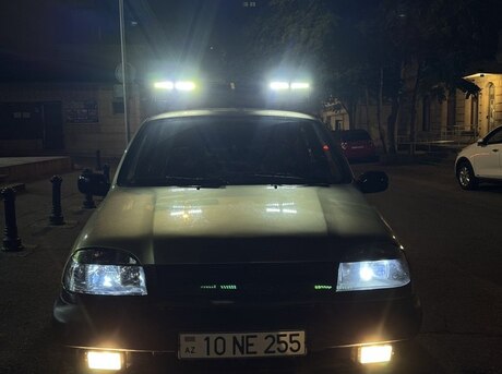 Chevrolet Niva 2004