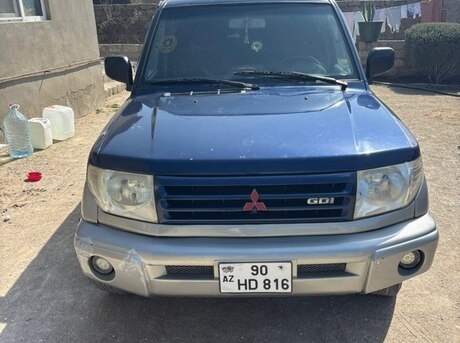 Mitsubishi Pajero io 1998