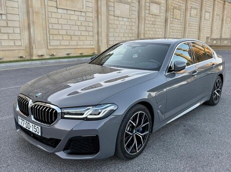 BMW 530e 2021